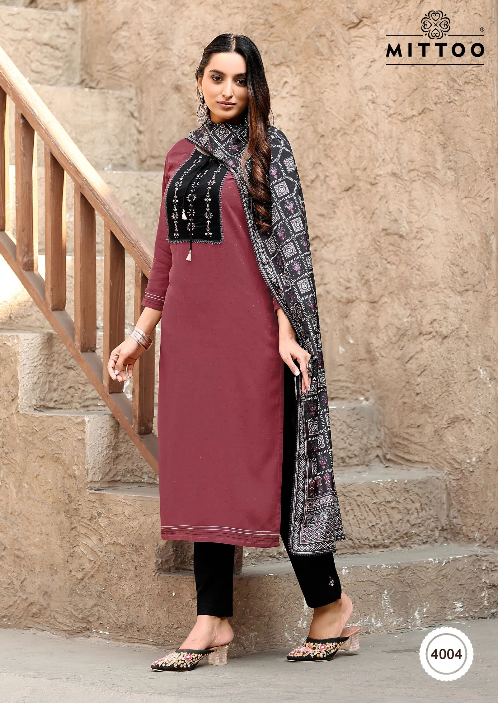 Chand By Mittoo Rayon Weaving Kurti With Bottom Dupatta Suppliers In India